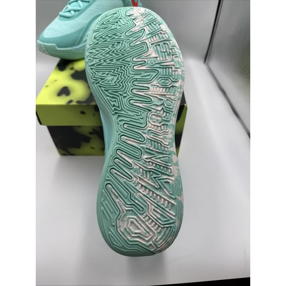 Giannis Freak 7 'Aqua'. Men size 10 (UK 9)/Woman 11.5 (UK 9) *NEW*